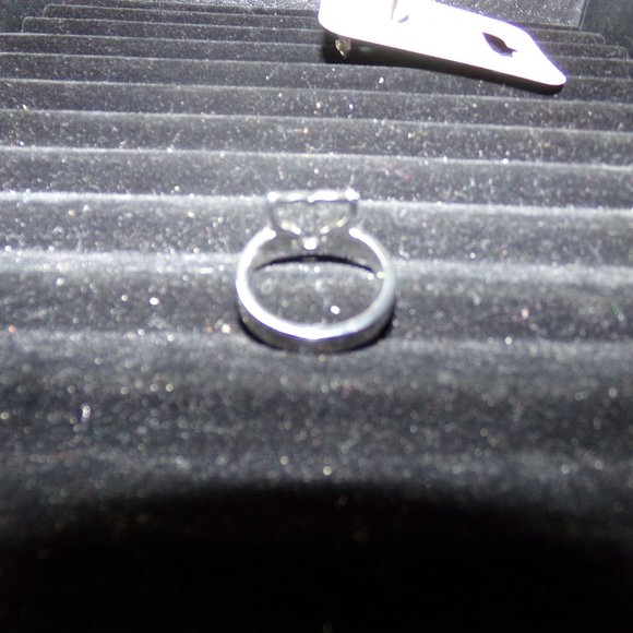 SeaWorld Whale Tail Band or ring size 7-8-9 - Picture 16 of 16